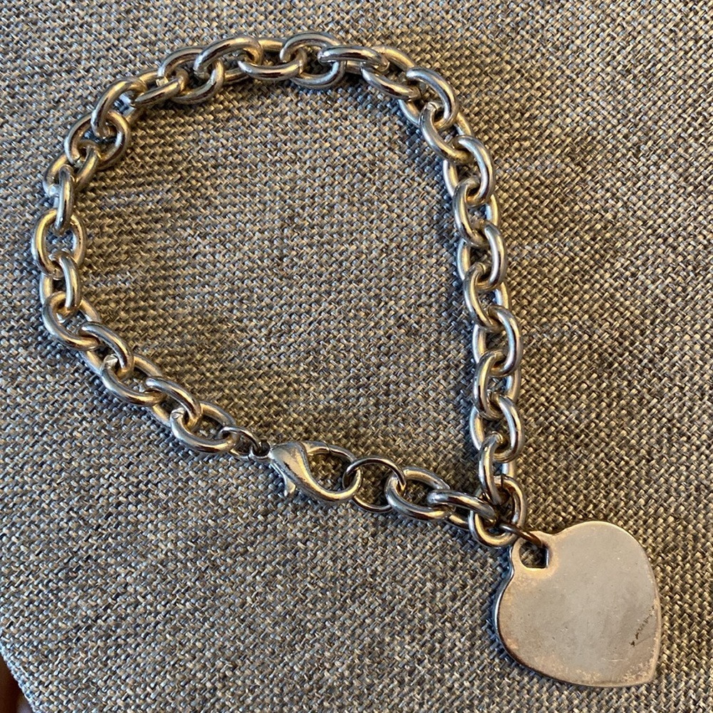 Vtg Silver-tone Bracelet with Heart Charm